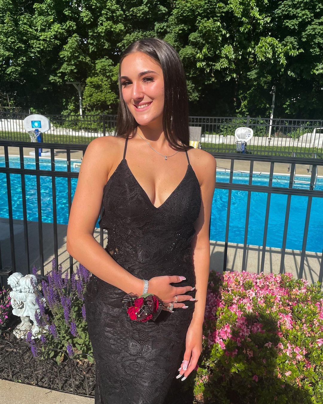 Busty Butterface: Alyssa, 19 #tOaG3MA5