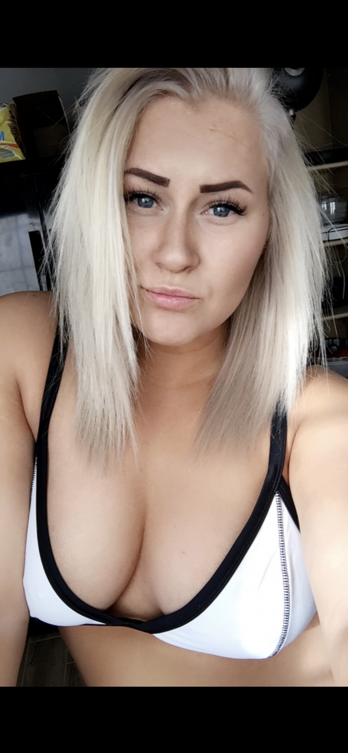 Busty Slutwife Exposed. Kik alphawest09 to expose your slut #EycQXM9A
