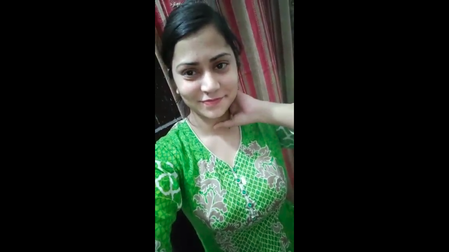Bulky Indian Girl Nude Sex - big boob Indian girl nude selfie video leaked by her bf - EroMe