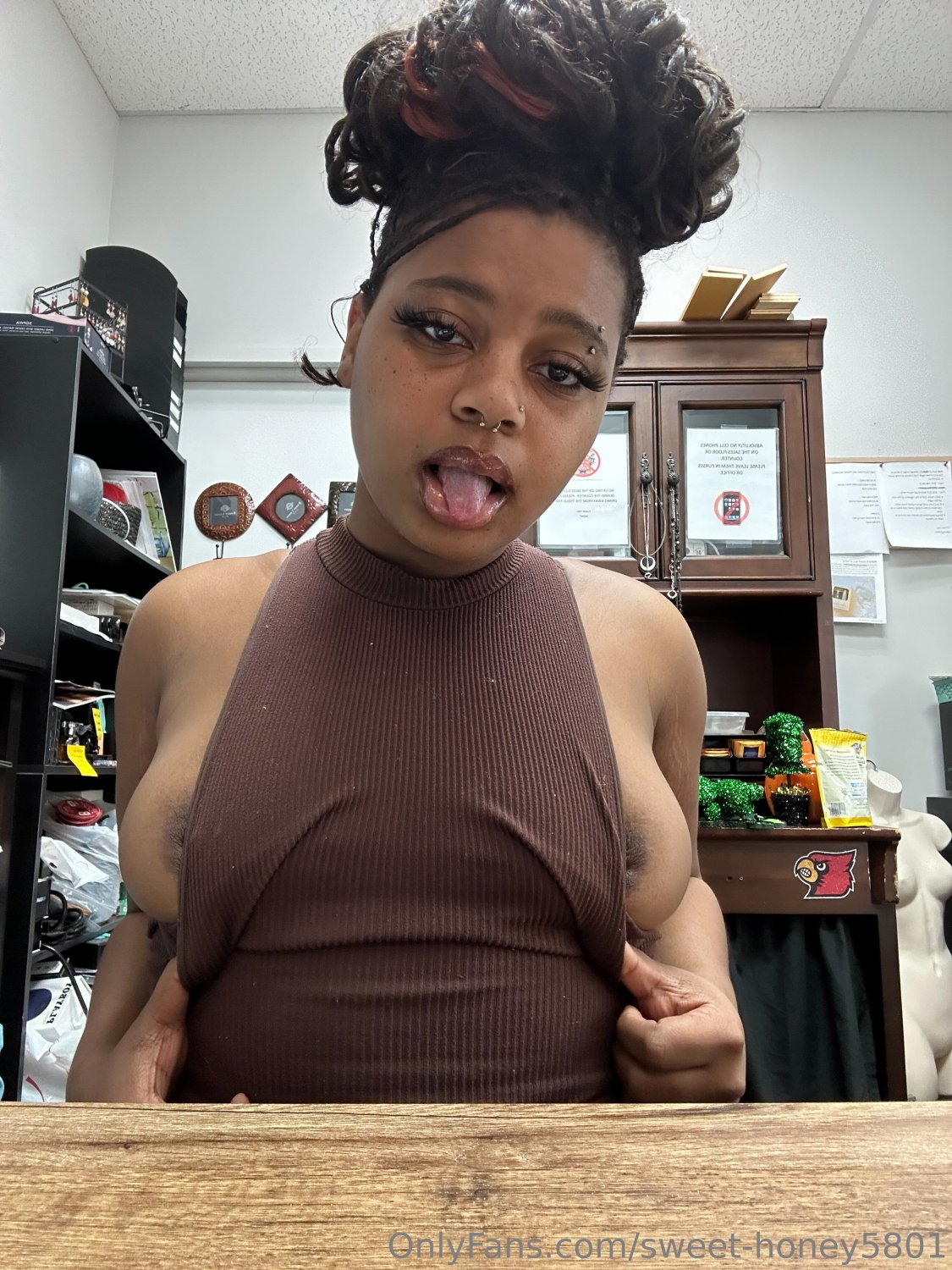 Thick Ebony Freak $w€€tHon€y!!!🍫🥵🥞 #MdDbuvTZ