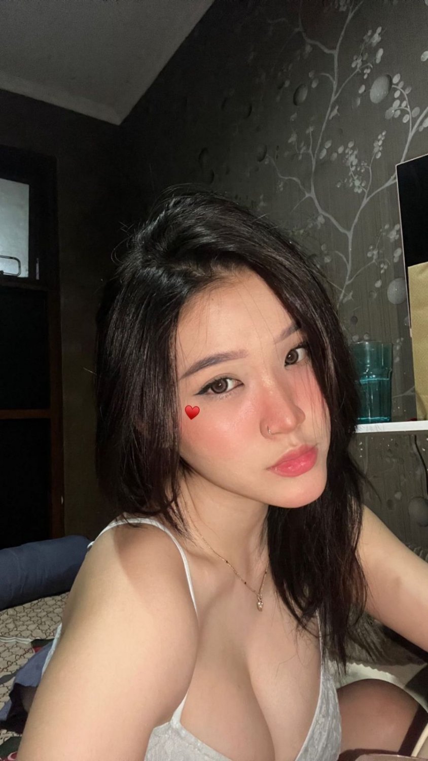 Big Tittied Anastasia, 23 from indonesia - Porn - EroMe